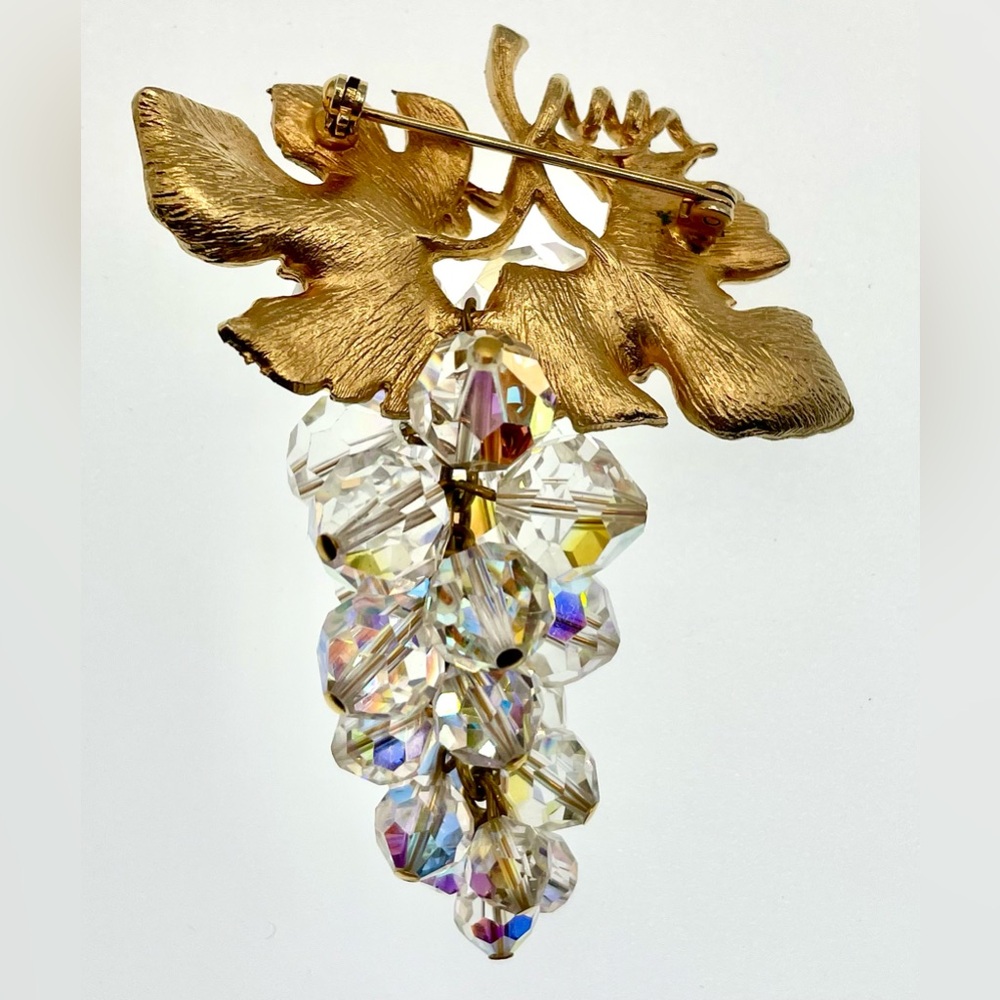 Vintage Gold Tone Grape Bunch Brooch Pin Aurora Borealis Crystal Bead
Cluster - Picture 6 of 8